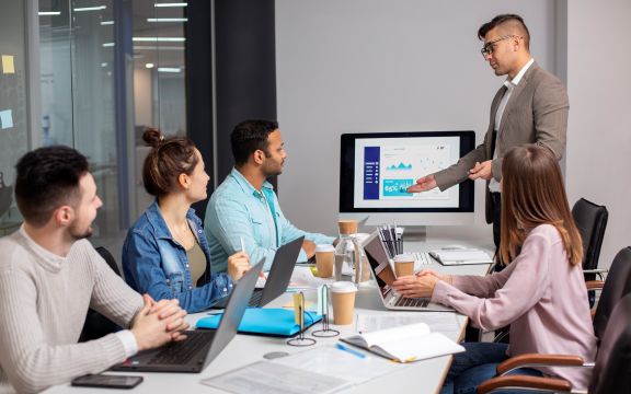 Why Ecommerce Business Needs an AI Digital Marketing Platform